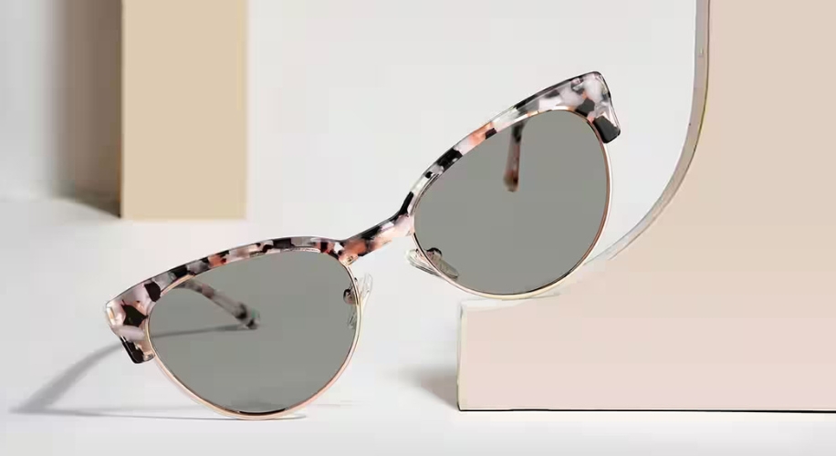 Timeless Elegance: Embracing the Allure of Classic Cat Eye Frames with Zenni