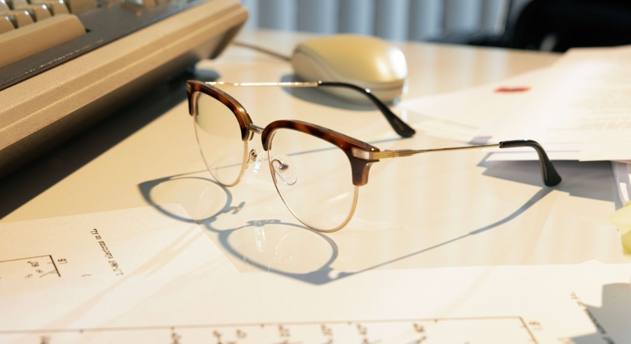 A Guide to the Different Parts of Your Glasses