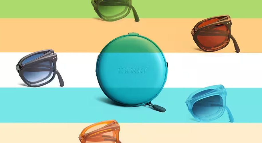 Foldable sunglasses in different colors
